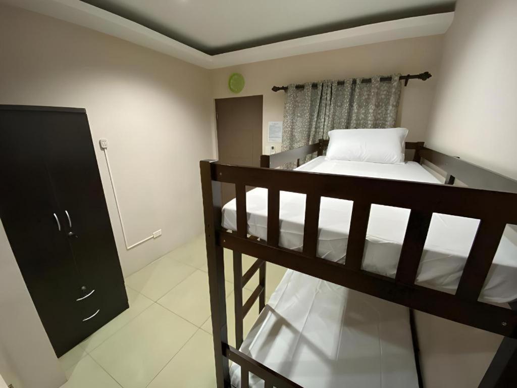 Oyo 766 Ichehan Apartments Manila Eksteriør bilde