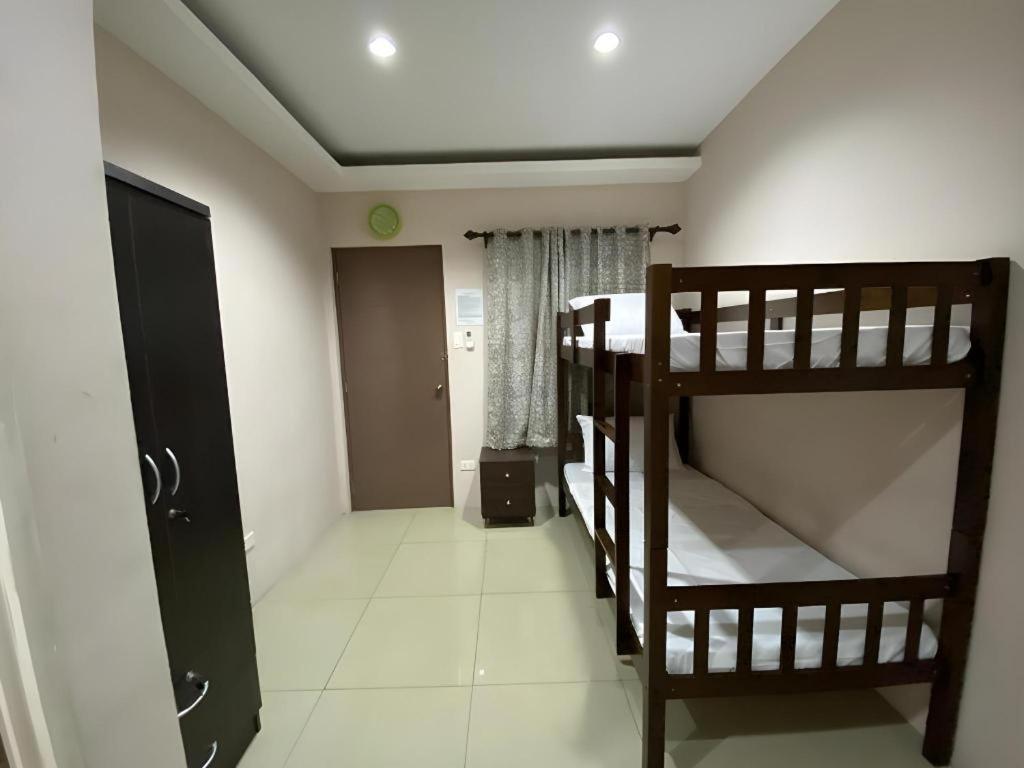 Oyo 766 Ichehan Apartments Manila Eksteriør bilde