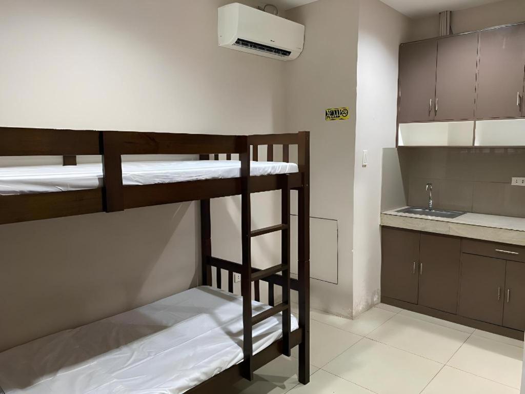 Oyo 766 Ichehan Apartments Manila Eksteriør bilde